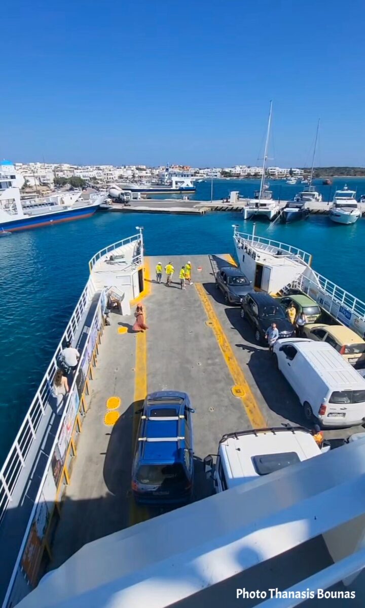 The first view of Antiparos Harbor from the sea, where sailing boats and the calm waters of the Aegean welcome every arrival. Photo by Thanasis Bounas.